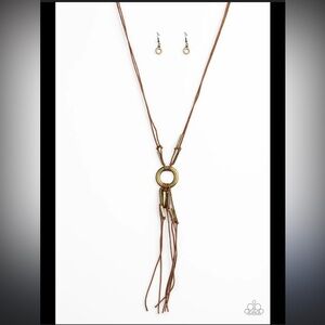5/$25 Paparazzi Tasseled Trinket necklace